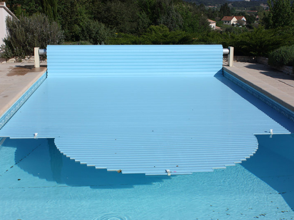 Volet roulant hors sol "Sylver Roll " pour piscine Caimans