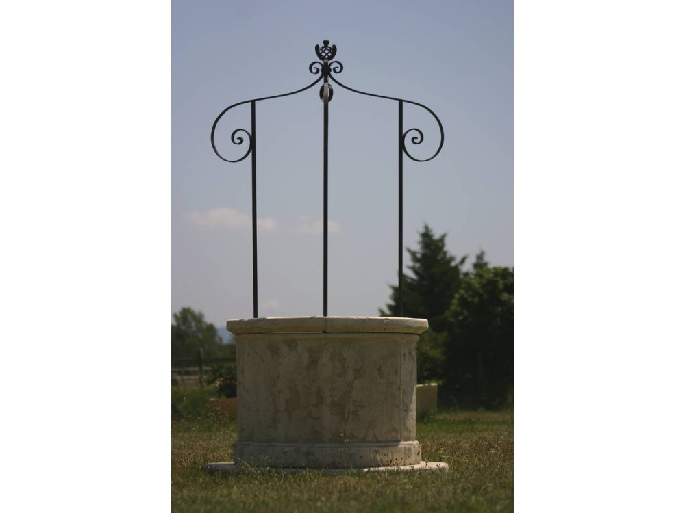 Puits de jardin -  diamètre 120 x 210 cm - Hauteur du corps en pierre : 78 cm - Diamètre intérieur 77 cm