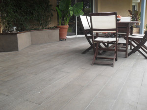 Lot de 40 Margelles droites "Wood" - 60 x 2.5 x 33 cm + 4 margelles angle de piscine - 45 x 2.5 x 45 cm