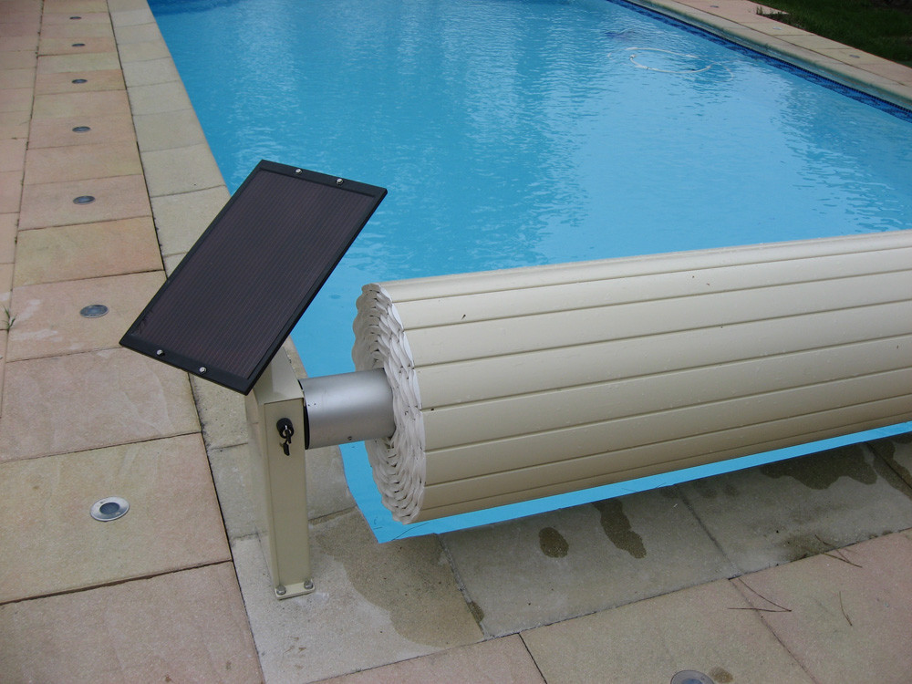 Volet roulant solaire hors sol " Golden Roll "-  8 x 4 m