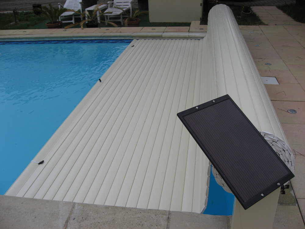 Volet roulant solaire hors sol " Golden Roll "-  8 x 4 m