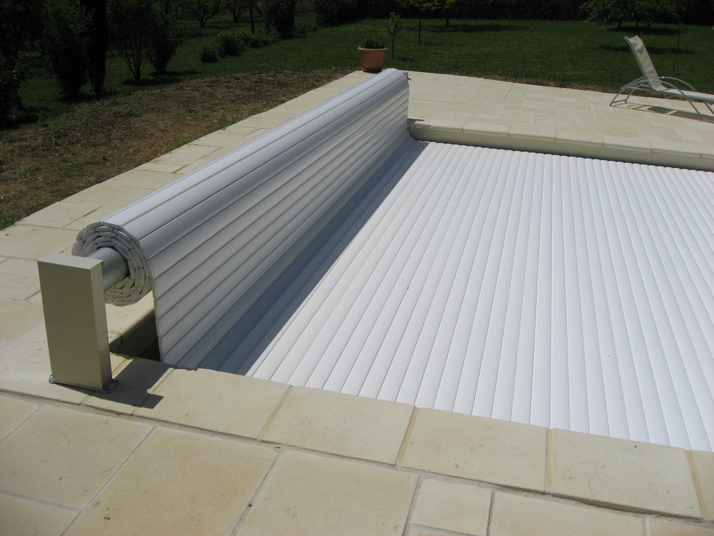 Volet roulant hors sol "Sylver Roll " pour piscine Bogota