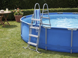 Escalier de piscine avec système de sécurité enfant "Milo" - Gris 2